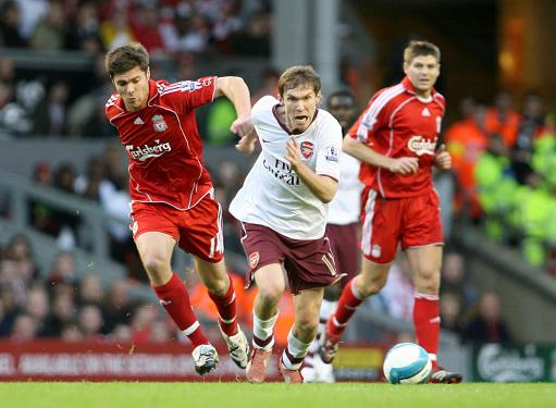 海港发布官方Vlog：旧将奇塔迪尼重回浦东足球场（海港官Vlog上线：昔日旧将奇塔迪尼再踏浦东足球场）