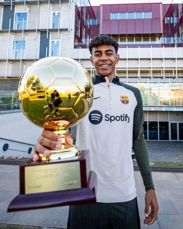 荷甲战报：费尔曼、佩皮破门，埃因霍温2-0战胜海伦芬（埃因霍温2-0力克海伦芬，费尔曼与佩皮相继破门）