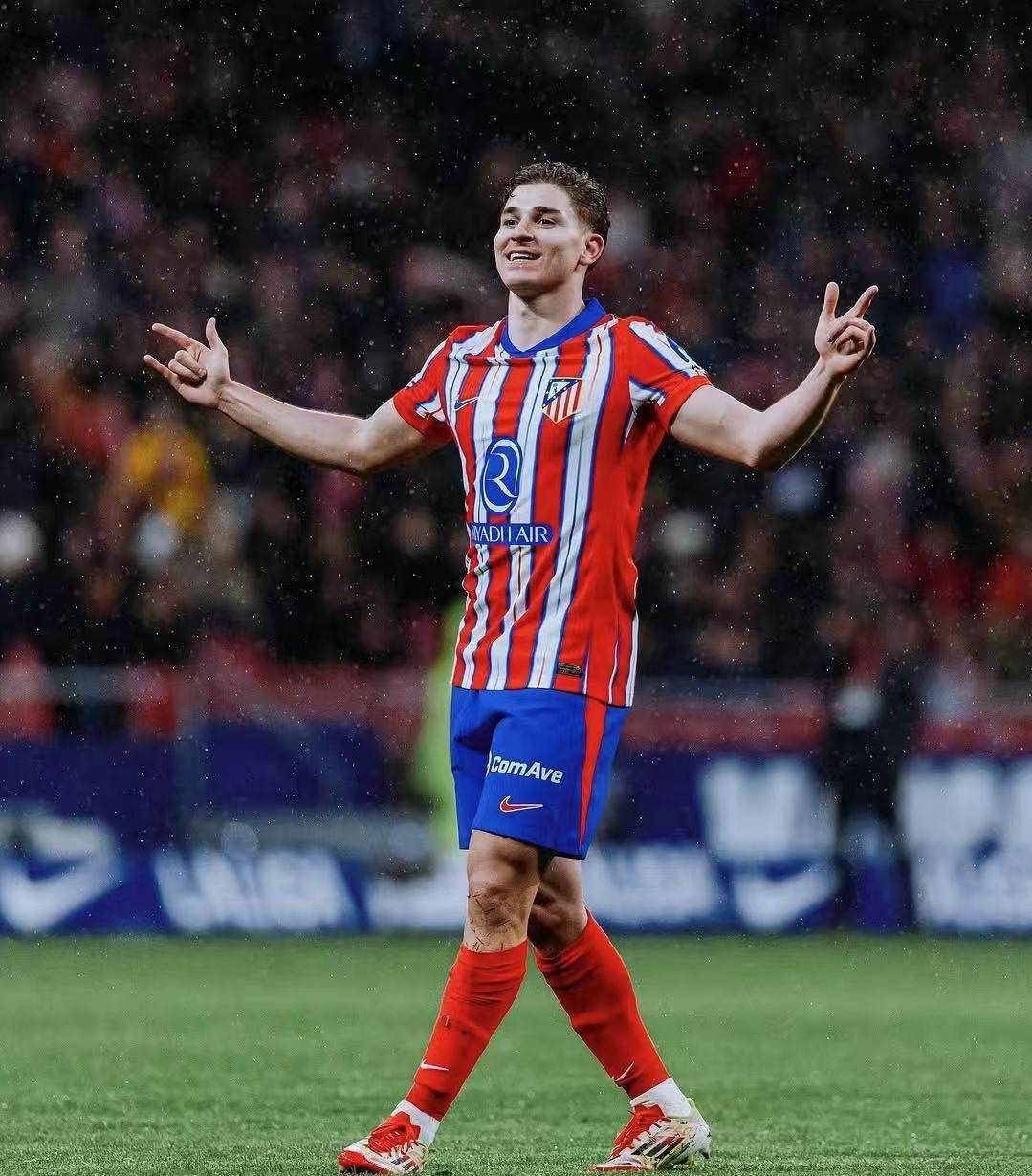 姆巴佩：队友们的传球质量很高，和他们共事是我的幸运（姆巴佩：能与传球出色的队友并肩作战，我很幸运）