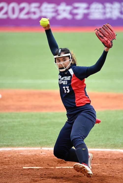 绿帽哥：利物浦关注巴尔科拉，球员与大巴黎续约谈判陷入僵局（利物浦密切关注巴尔科拉，球员与大巴黎续约谈判受阻）