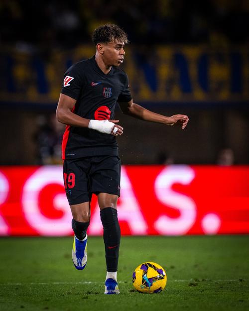 阿森纳新援约克雷斯的挑战与机遇：阿尔特塔的信任与期待（阿尔特塔信任下的约克雷斯：阿森纳新援的机遇与挑战）