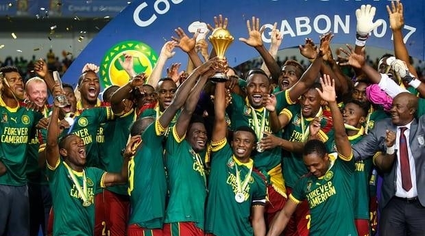 NBA球员数据统计：得分、篮板、助攻排行,（NBA球员三大数据排行榜：得分、篮板、助攻）